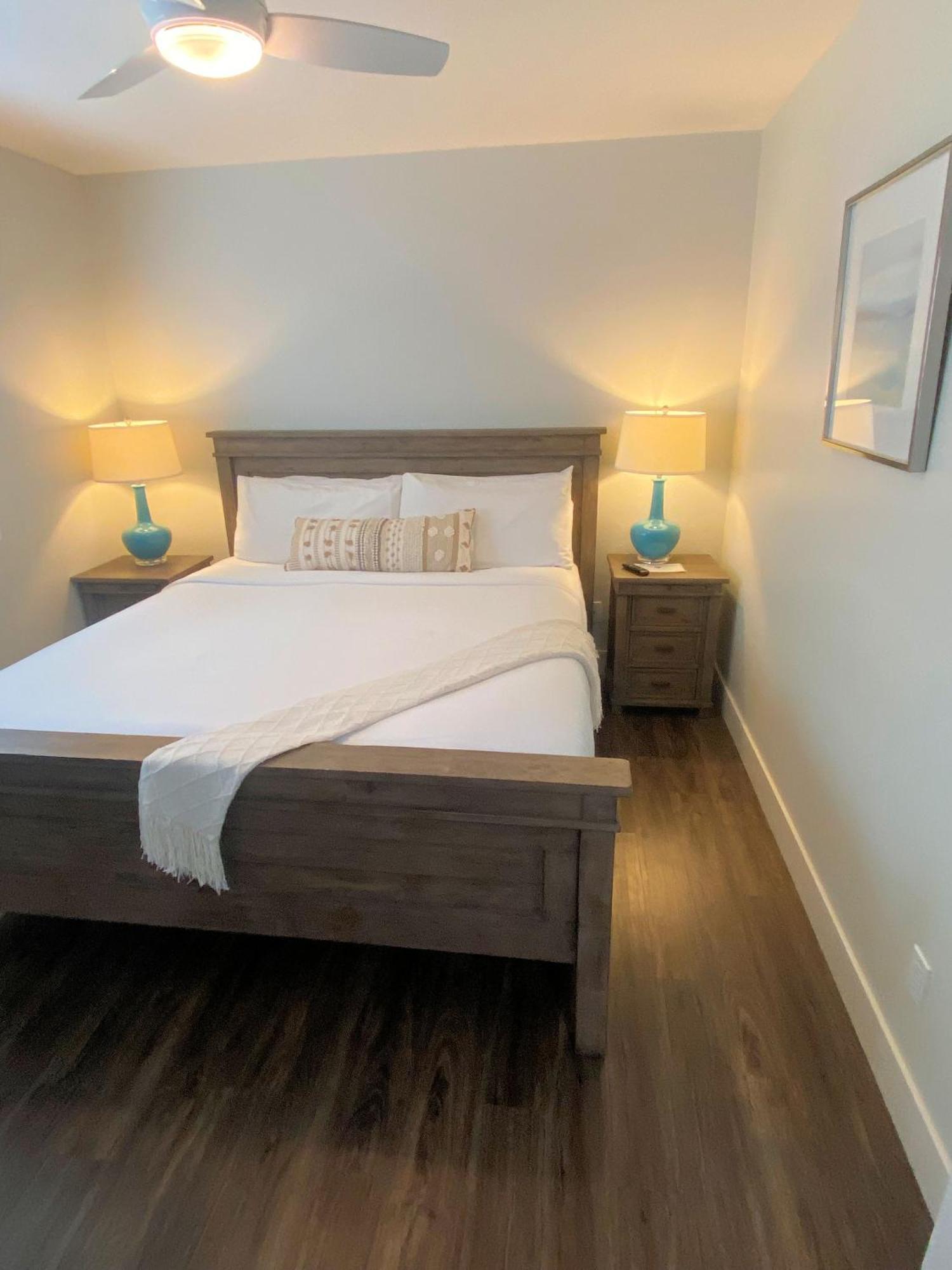1202 South Pacific Villa Oceanside Room photo