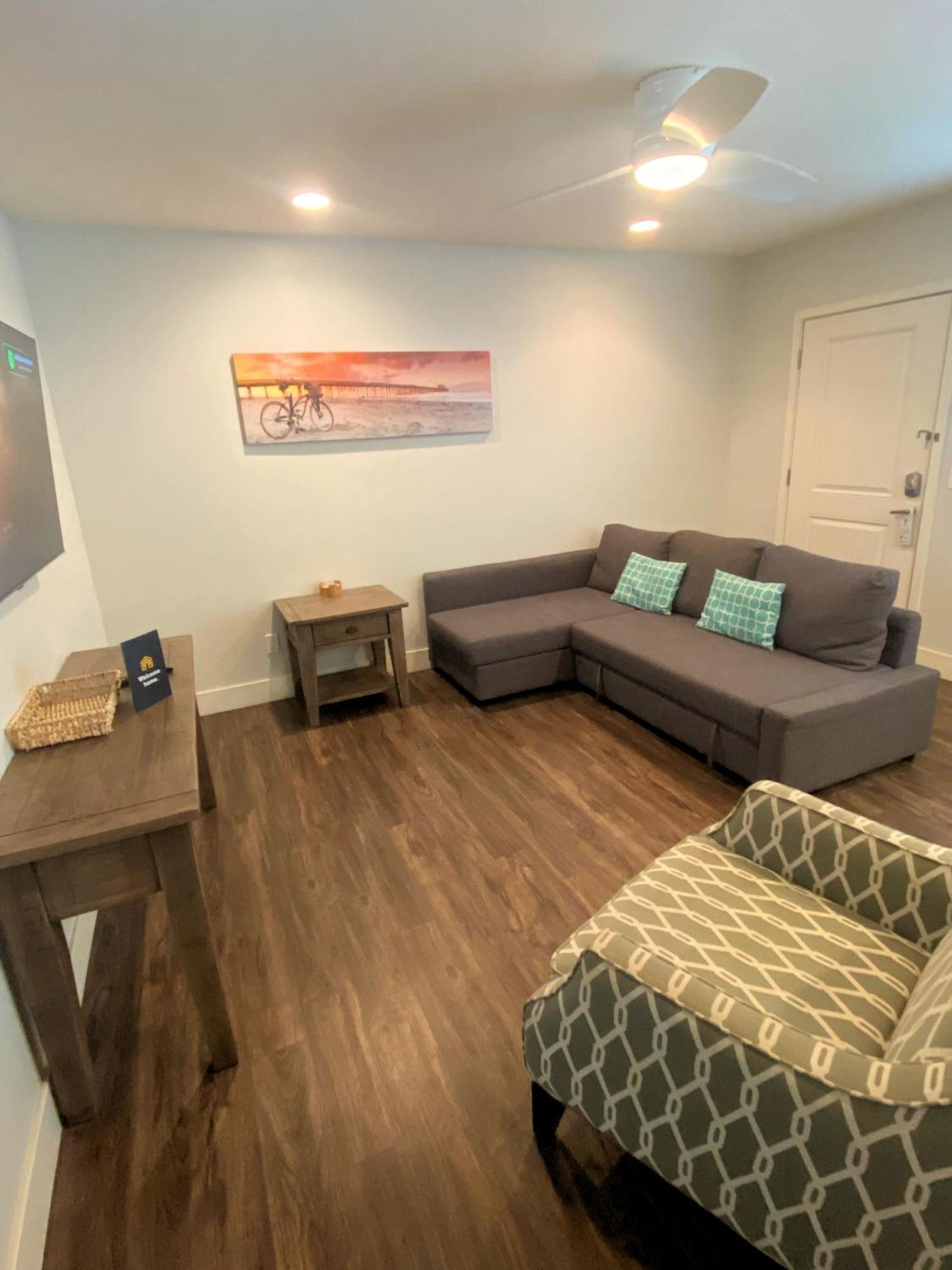 1202 South Pacific Villa Oceanside Room photo
